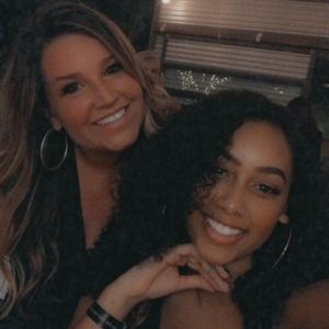 Meet your Posher, Tracy